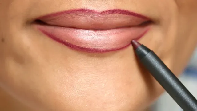 Lip Liner: Fungsi dan Cara Penggunaan yang Benar