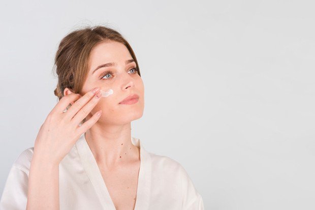 Rahasia Base Makeup Ringan agar Kulit Tetap Bernapas