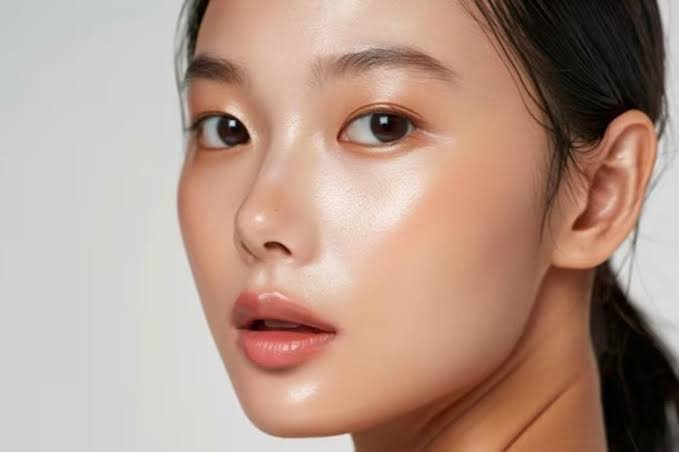 Cara Mendapatkan Tampilan Kulit Glass Skin Ala Korea Efektif