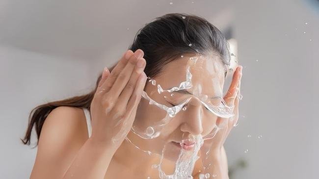 Foam Cleanser: Solusi Pembersih Wajah untuk Semua Jenis Kulit